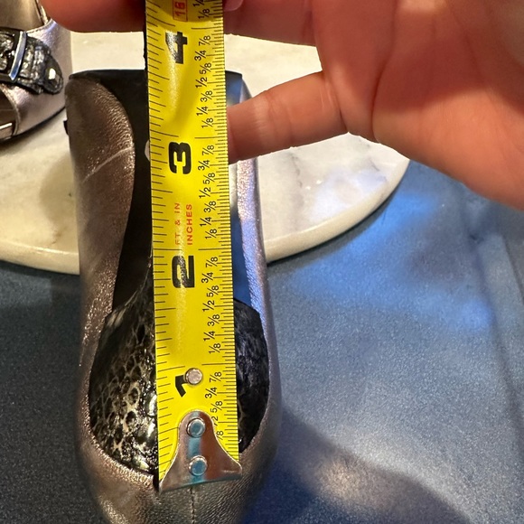 Guess Heels Metallic Champagne Color & Black Animal Print On Heel & Buck… - Picture 8 of 14